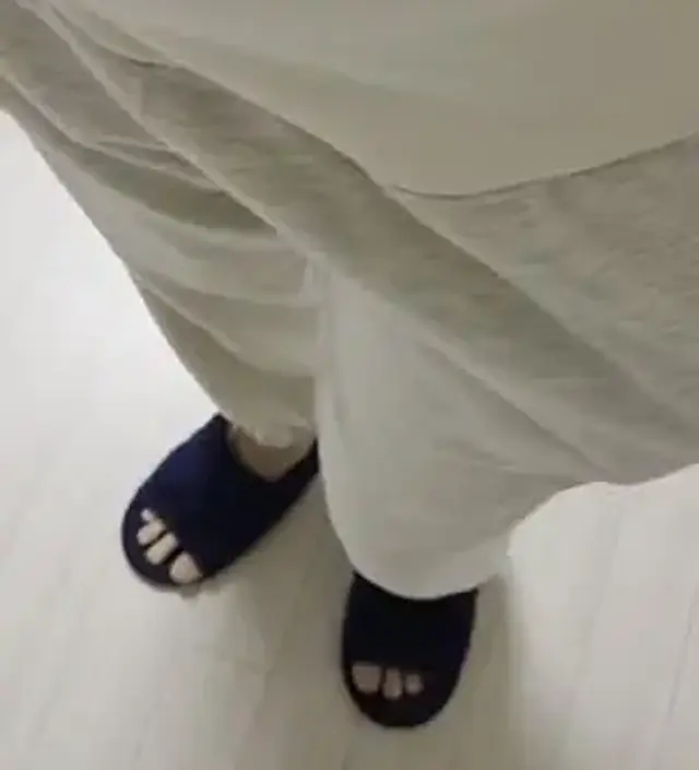 아주 편해요. 색상도 맘에 들어요. 운동복 평상복 모두 좋을듯요