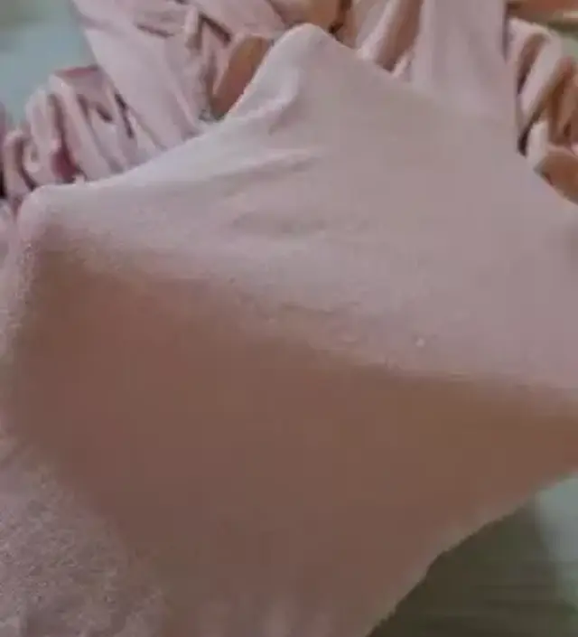 예뻐요! 편해요! 사세요!!!!!! 몸매가 너무 도드라지면 어쩌나 걱정했는데 너무너무 예