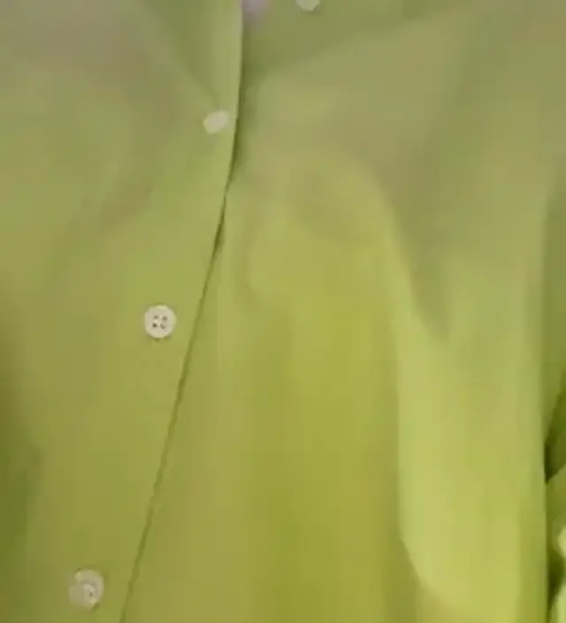 실제로 보는게 더 색이 예쁘네요 사이즈도 넉넉해요 