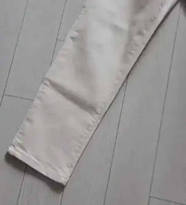 색도 예쁘고 핏 너무 좋고 엉덩이, 배 전체적으로 편합니다!