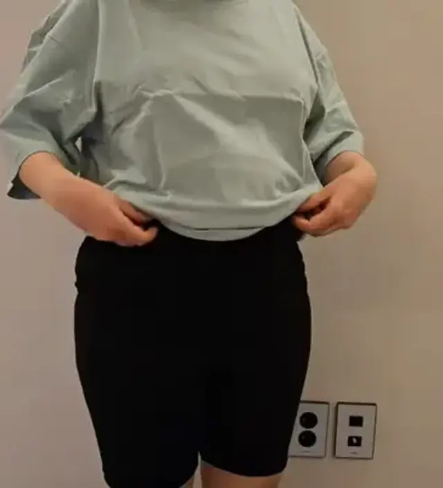 드레스 안에 입으려고 샀는데 평소에도 입을 것 같아요. 길이도 잘 맞았고 사이즈도 아