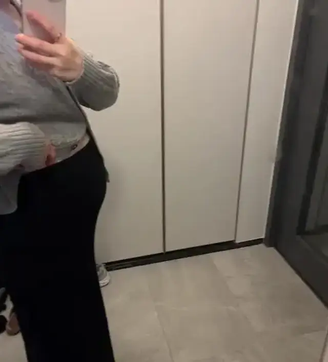 원래 입던 고무줄 스커트들이 너무너무 불편해져서 소임에서 제일 리뷰좋고 유명한 제품