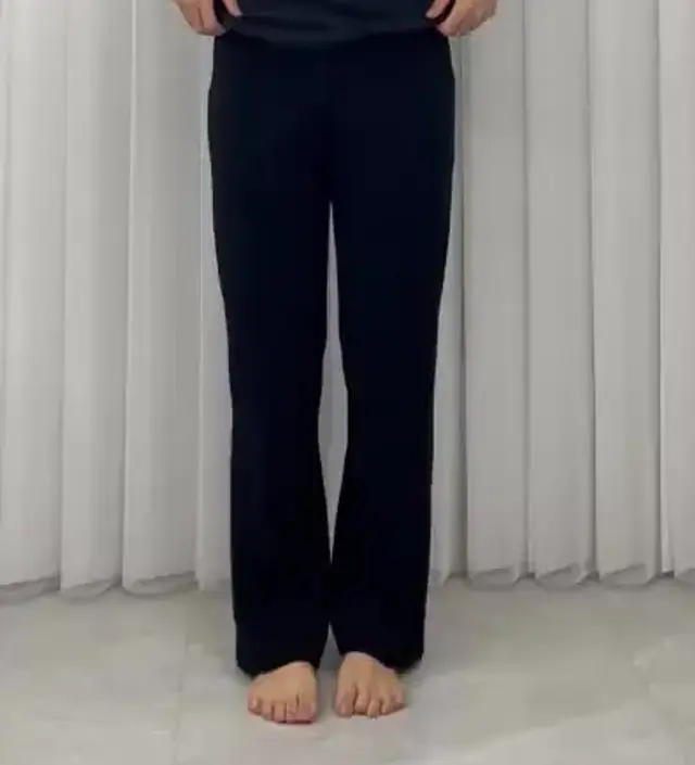 키 158cm 55사이즈에요. 아직 배가 많이 안나와서 배부분이 좀 큰데 길이 안줄여도되서