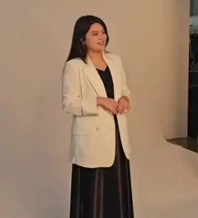 몸무게가 71kg이에요 얼굴이 작은편이고 
