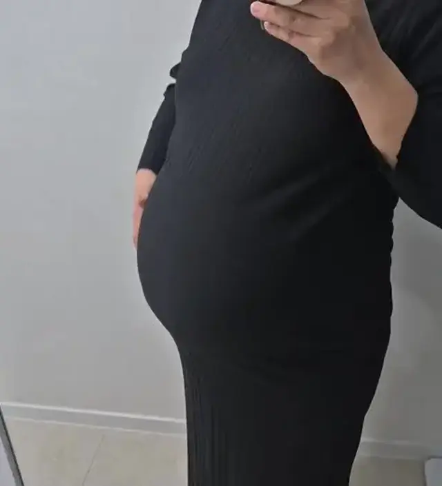 쌍둥이 임신 막달이라 90kg 찍었어요. 상품후기 보니까 다들 날씬한 임산부만 있어서 안