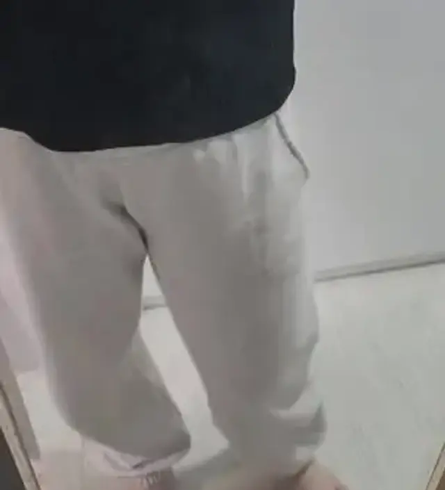 제품명 처럼 짱편해요!! 배도 안쪼이고 허벅지도 적당하고 두께도 좋아요 다른 색상으로