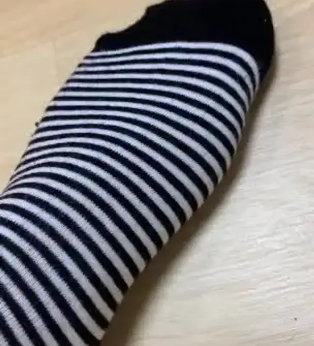 부종때문에 양말 신기 힘든데 하나도 안조이고 좋네요!!