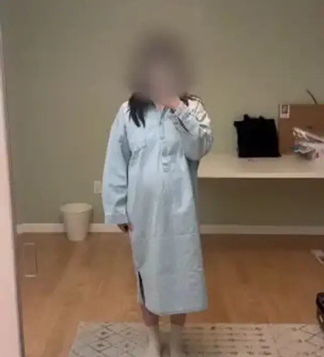 봄철에 입기 좋을 것 같아요!! 길이도 좋고 소재도 좋아요!