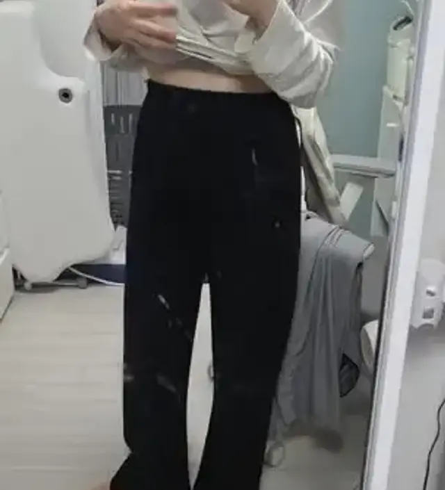 바지 너무편하고 출산하고도 저의 애착바지가 될것같아요.
