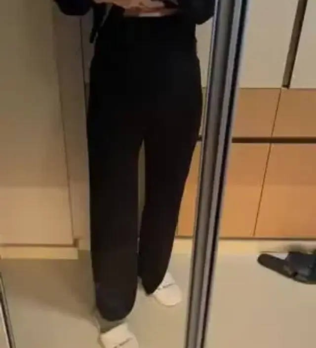 18주인데 완전 편해요!!! 원래 집에서 잠옷으로 입을 용도로 주문했는데 받아보니 질도