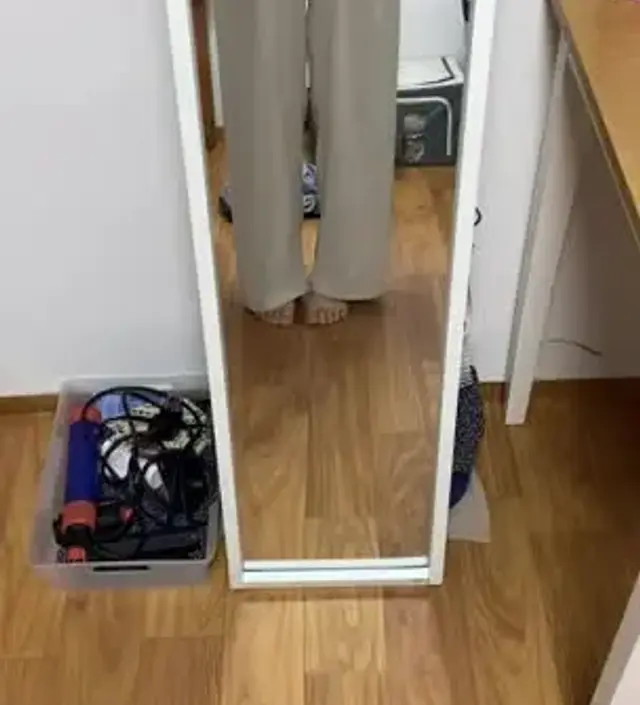 진짜 대만족!! 찰랑거리는 소재에 핏이 영상보다 훨~~씬 잘 나와요! 164cm 기준 길이는