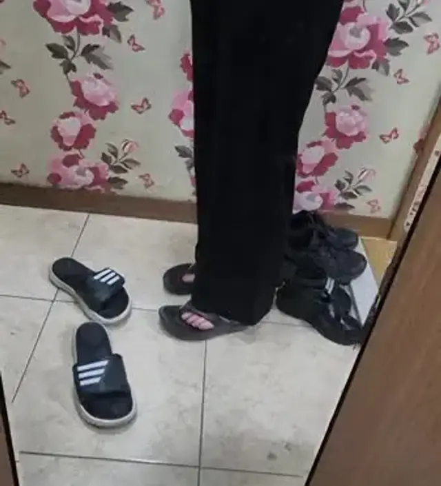 안입은듯 너무 편해요 m사이즈 삿더라면 작을뻔 ..
