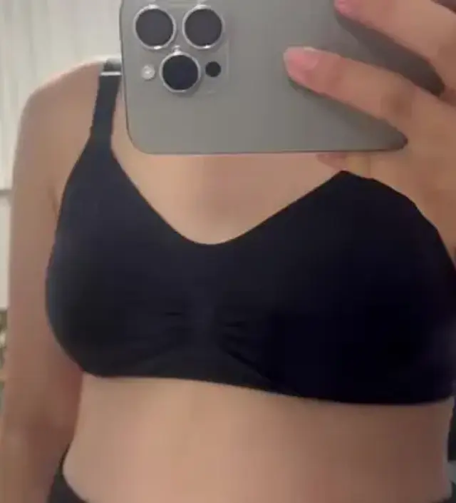 제가 상체가 빈약한스타일인데도 L로하니까 좀 작은거같아요. 연장후크하니까 딱 맞긴한