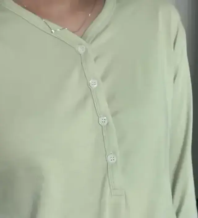 여름에 더워도 산후풍때문에 긴팔입어야한다고해서 긴팔수유복으로 구매해봤어요. 면이