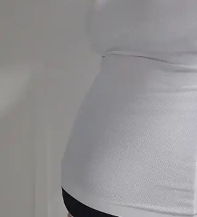 생각보다 짧아서 아랫배까진 못덮어줘요ㅠㅠ 그리고 마감이 부드럽지 않아서 아쉬워요.