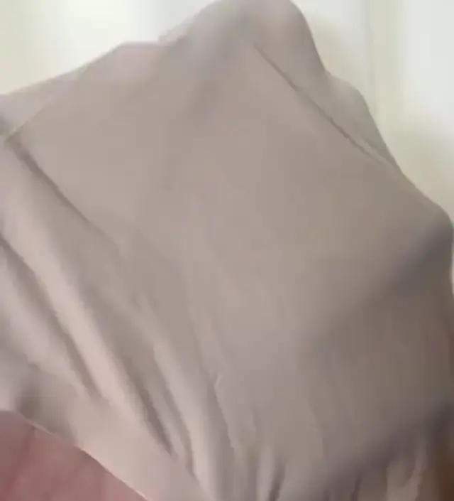 세탁한 직후라 사진은 좀 구겨졌지만ㅎㅎ 입으면 엄청 편하구 좋아요!!