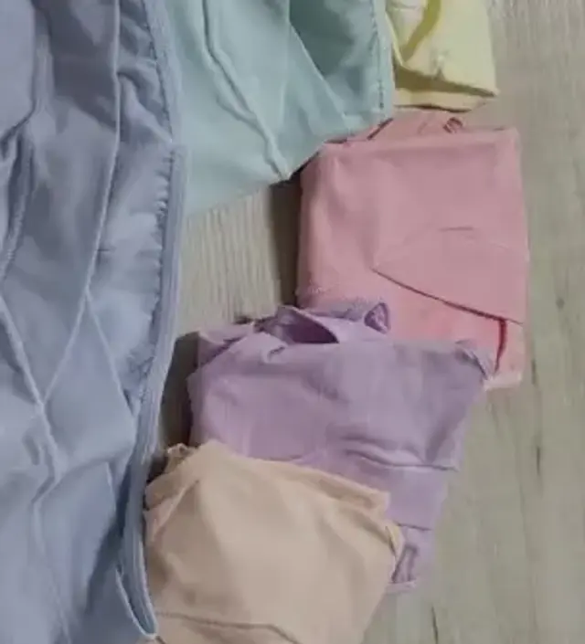 임신 전 95사이즈이고, 지금 16주차 배가 많이 안나왔는데,일부러 크게 샀는데 XL 딱맞