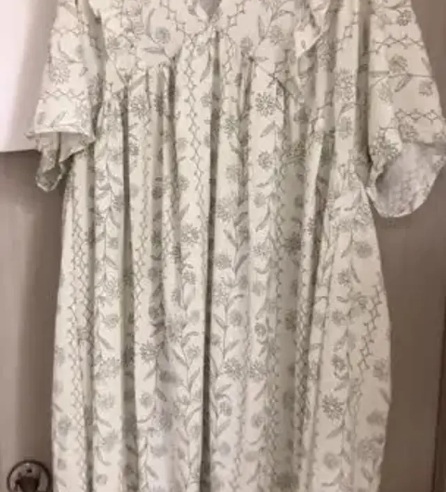 디자인도 예쁘고 소재도 얇고 시원해서 맘에 드네요~ 
