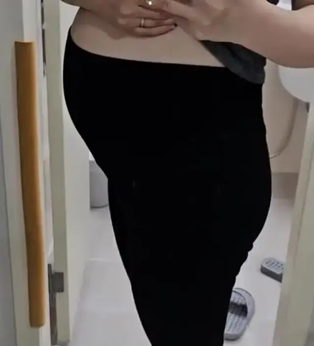 아 이거 너무 편해서 두벌을 7일 내내 입게 돼요 ㅋㅋㅋㅋㅋ 원피스 안에도 입고 집에서