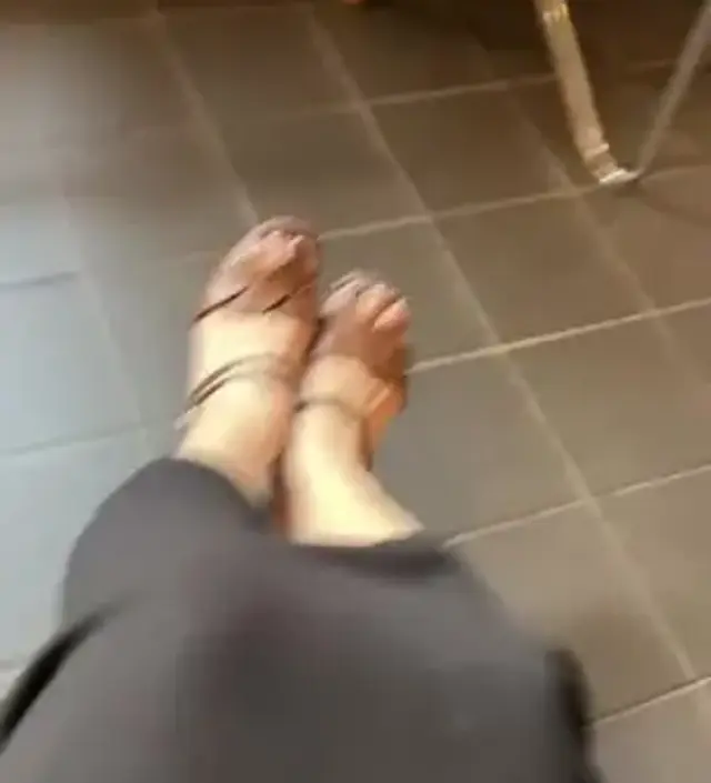 경산모여서 배가 일찍나와 집에 있는 옷들로 버텨보려했지만.. 배가 눌리니 배가 잘 뭉