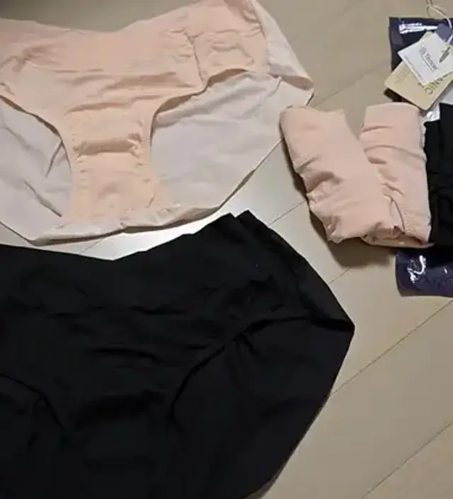 159cm에 임신 전 몸무게 47, 21주 현재 몸무게 53이에요
