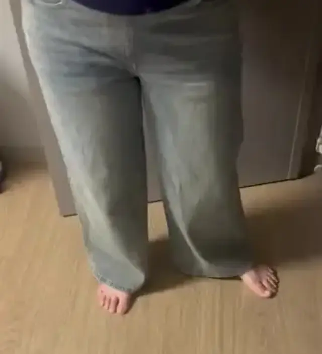 161기준 길이가 발등에 딱 떨어지고 뒷꿈치는 1센치정도 떠서 댕강댕강한 느낌이 듭니다