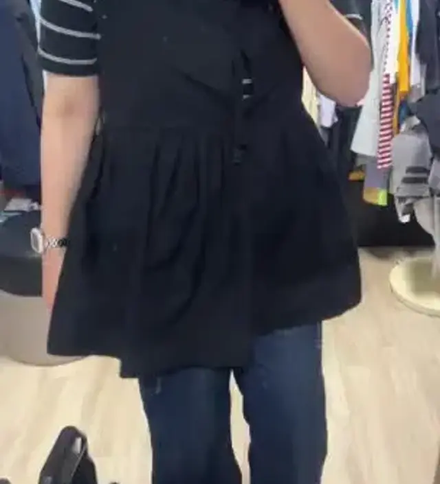 옷이 너무 귀여워요 ㅋㅋㅋ 레이어드해서 입기 좋고 배도 적당히 잘 가려줘서 좋습니다