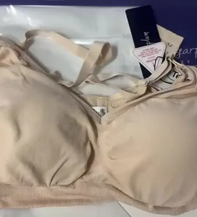 곧 출산을 앞두고 있어서 구매했는데, 가슴을 꽉 잡아주는 느낌은 부족하지만 낙낙하니