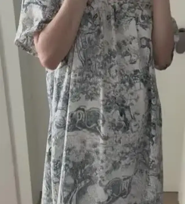 배송 빠르게 받앗어요!! 소재 얇고 편해요 ㅎㅎ맘에들어요!