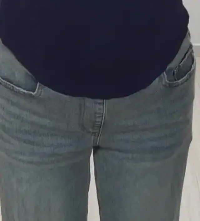 약간 빈티지스러운 컬러예요 배부분 정말 편합니다 주머니 지저분한거 아쉬워요 이런 경