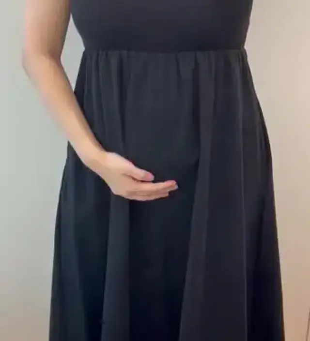 임신하고 살이 많이쪘더니 가슴이랑 겨드랑이 부분은 조금 타이트하네요ㅠㅠ 그래도 위