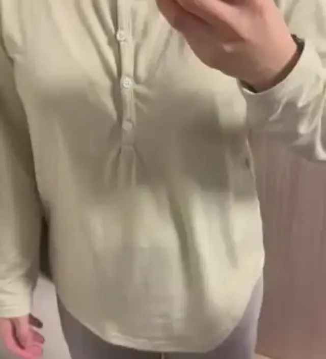 셋째도 1년 완모할 예정이라 집에서 편하게 입을 수유티셔츠를 찾다가 구매하게되었어요