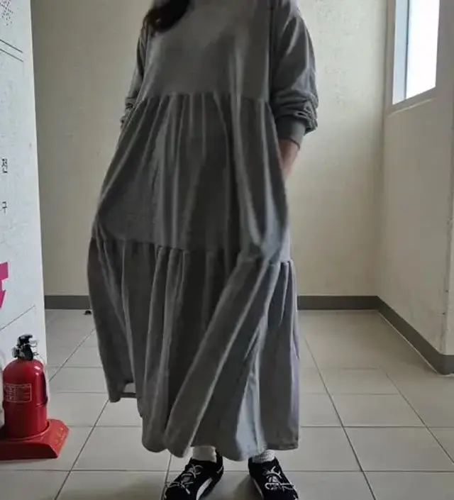 치마길이도 꽤 길고 널찍하니 만삭에 입어도 부담없고 너무 좋아요~ 다만 캉캉이라 살짝