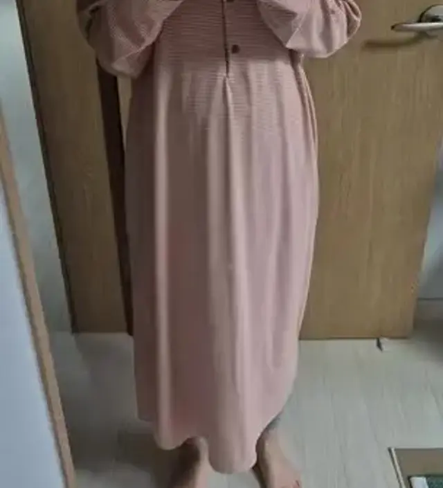 원단이 너무 기분좋게 보드랍고 디자인도 실물이 더예뻐서 하나더
