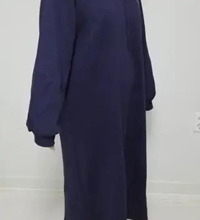 반집업이라서 수유할때 지퍼만 올리고내리면 돼서 편해요 길이도 길어서 좋아요