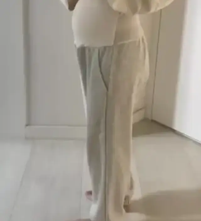 남편의 XL 맨투맨과 같이 입으려고 바지만 찾았어요 중기라 만삭 때 얼마나 나올지 예측