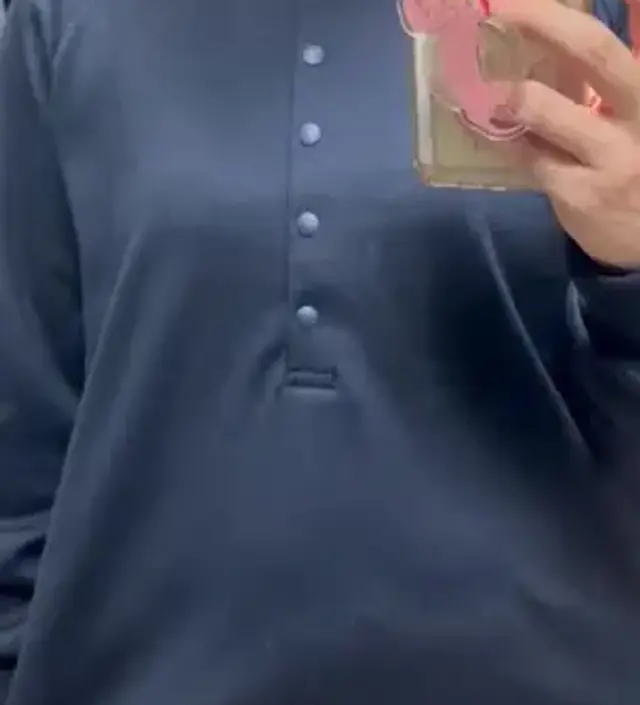 원단톡톡하니 도톰하고 소매시보리랑 단추부분 처리도 좋네요! 마음에 들어서 다른컬러