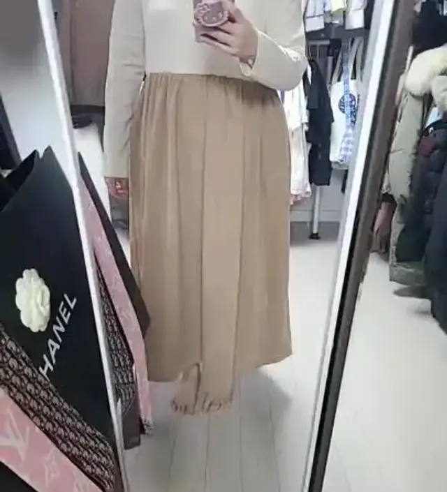 겨울에 입기 좋은 재질과 편해서 만족해요!!!