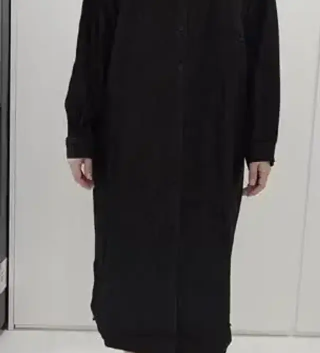 품이 많이 낙낙해서 출산 후에 입을 수 있을지는 모르겠지만 색감이나 길이감은 다 맘에