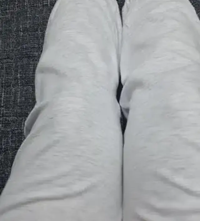 브라운 색상 주문하고 너무 예쁘고 편해서 백메란지도 구매했어요. 잠옷으로 입어도 될