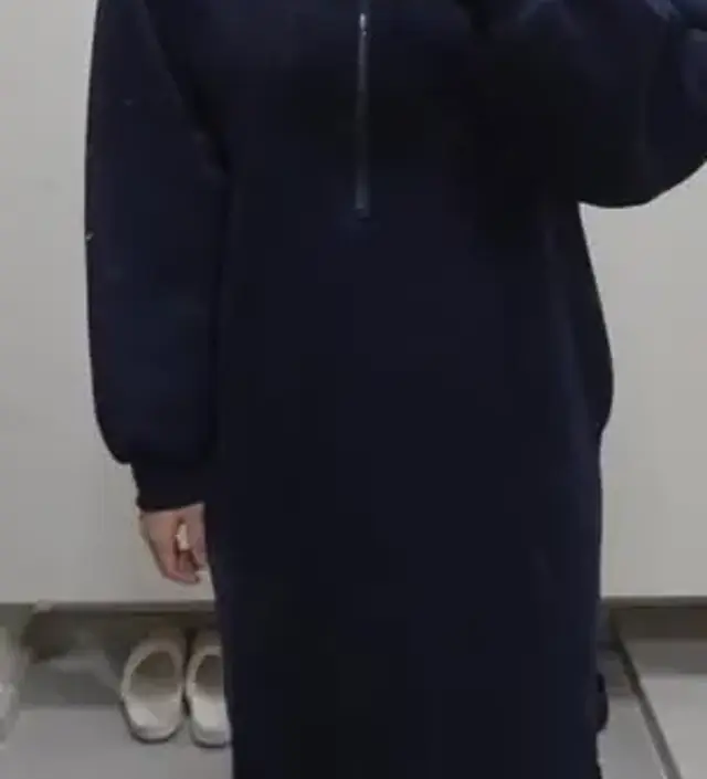 기모라서 너무 부드럽고 핏도 예뻐요