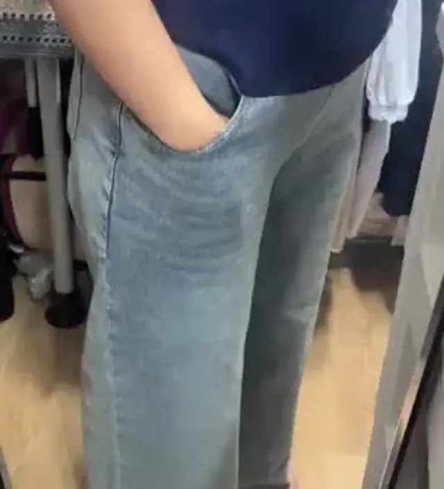 임신 전 L 입던 사람이라 L 그대로 주문했더니 너무 커서 환불하고 다시 샀어요! 넉넉하