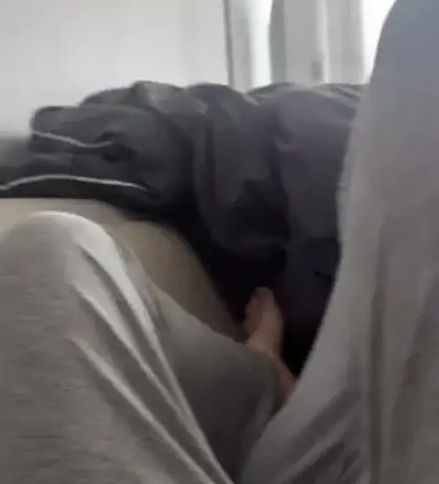 지난번에 다른 색 샀다가 너무 편해서 하나더 주문했어요 만삭때까지 잘입을거같아요 패