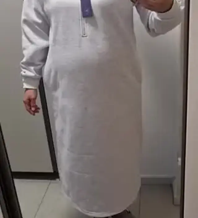 배가좀많이 나온타입이라 작을까봐 걱정했는데 딱 넉넉하게 딱맞아서 좋아요ㅎ촉감도좋