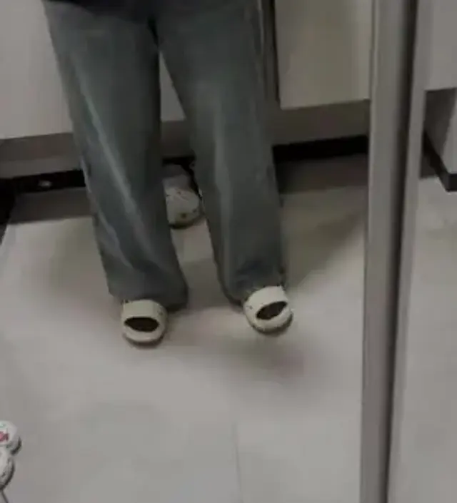 모두입는 와이드 청바지 구매하고 만족해서 허벅지 널널한 바지도 사고싶어서 사봤는데