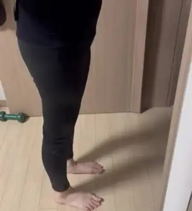 배부분이 편하게 되어있어 좋고, 진짜 따뜻해요! 무릎부분이 사이즈가 좀 남긴하는데 임