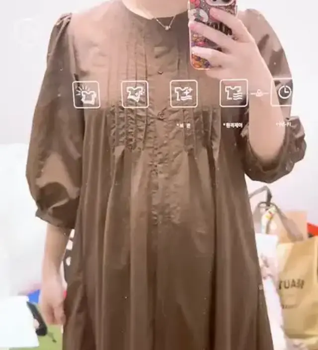 요런 디자인 여름원피스 잘입었어서 가을맞이로 샀는데 바스락거리는 시원한 소재라서 