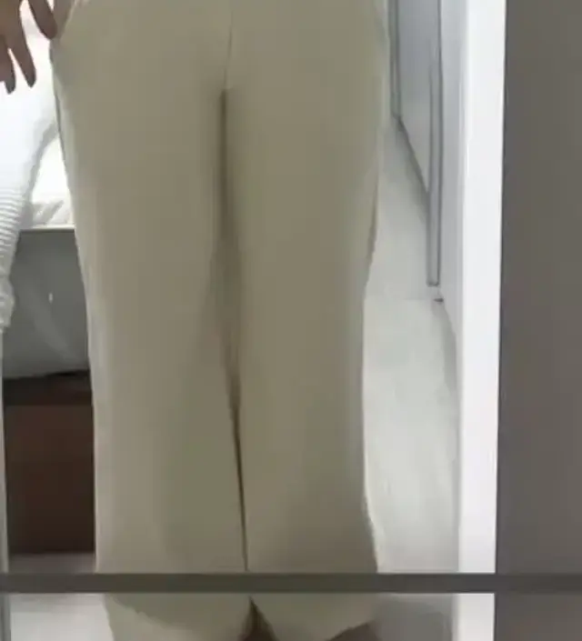 8개월차 임산부입니다 ㅎㅎ 소재 톡톡하고 편하게 잘 입었어요 ~ F/W 필수템!! 빠른 배