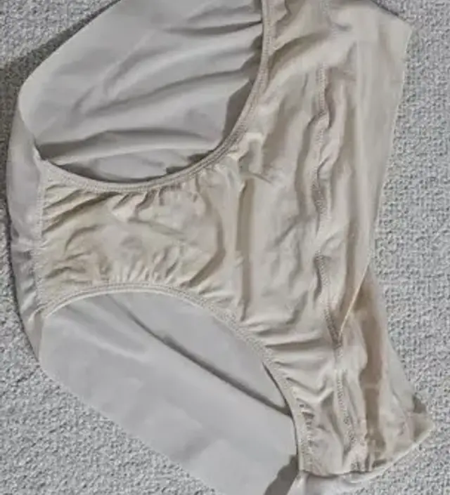 20주인데 배가 다른 분들보다 많이 나와서 많은 고민 끝에 구매했습니다. 만삭때 생각해