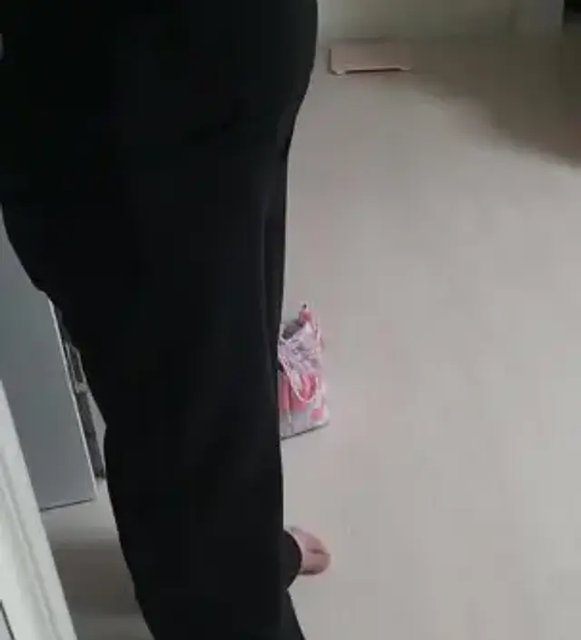 생각보다 배가 약간 타이트해요~~~  배때문에 제일 큰사이즈로 구매했는데 ㅋ 겨울을 나